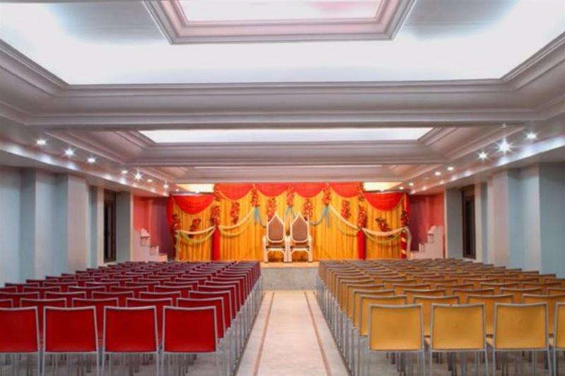 Hotel Ram International Puduccseri Kültér fotó
