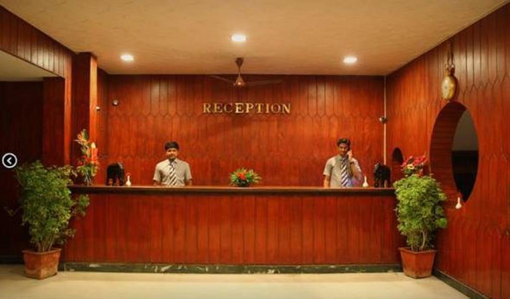 Hotel Ram International Puduccseri Kültér fotó